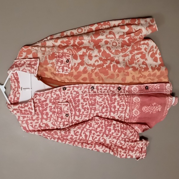 Free People Jackets & Blazers - Free People Full Button Pink Patterned Fleece Jacket w Elbow Patches S